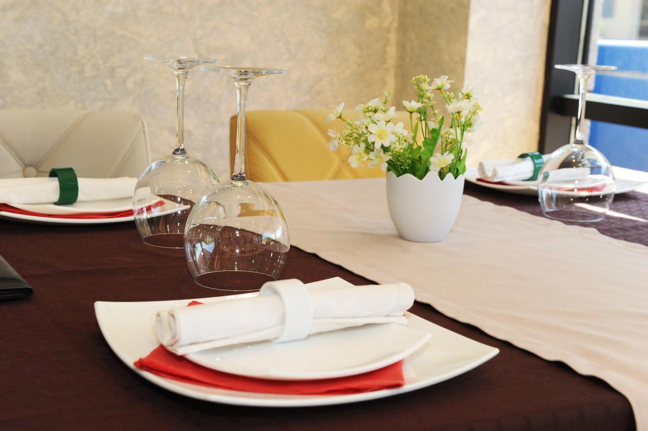Class Hotel